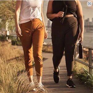 NWT Athleta Trekkie North Joggers Cattail Brown - Size 20
